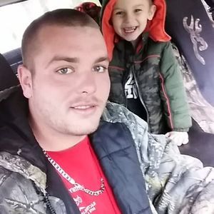 Meet your Posher, Dustin